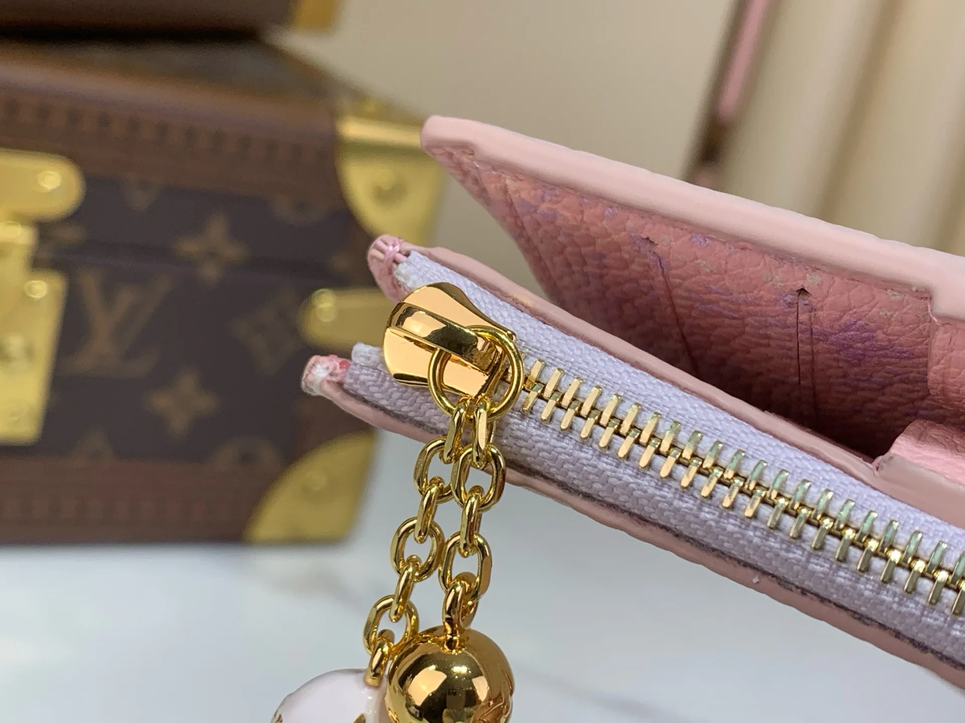 Клатчи Женские Louis Vuitton 17499374