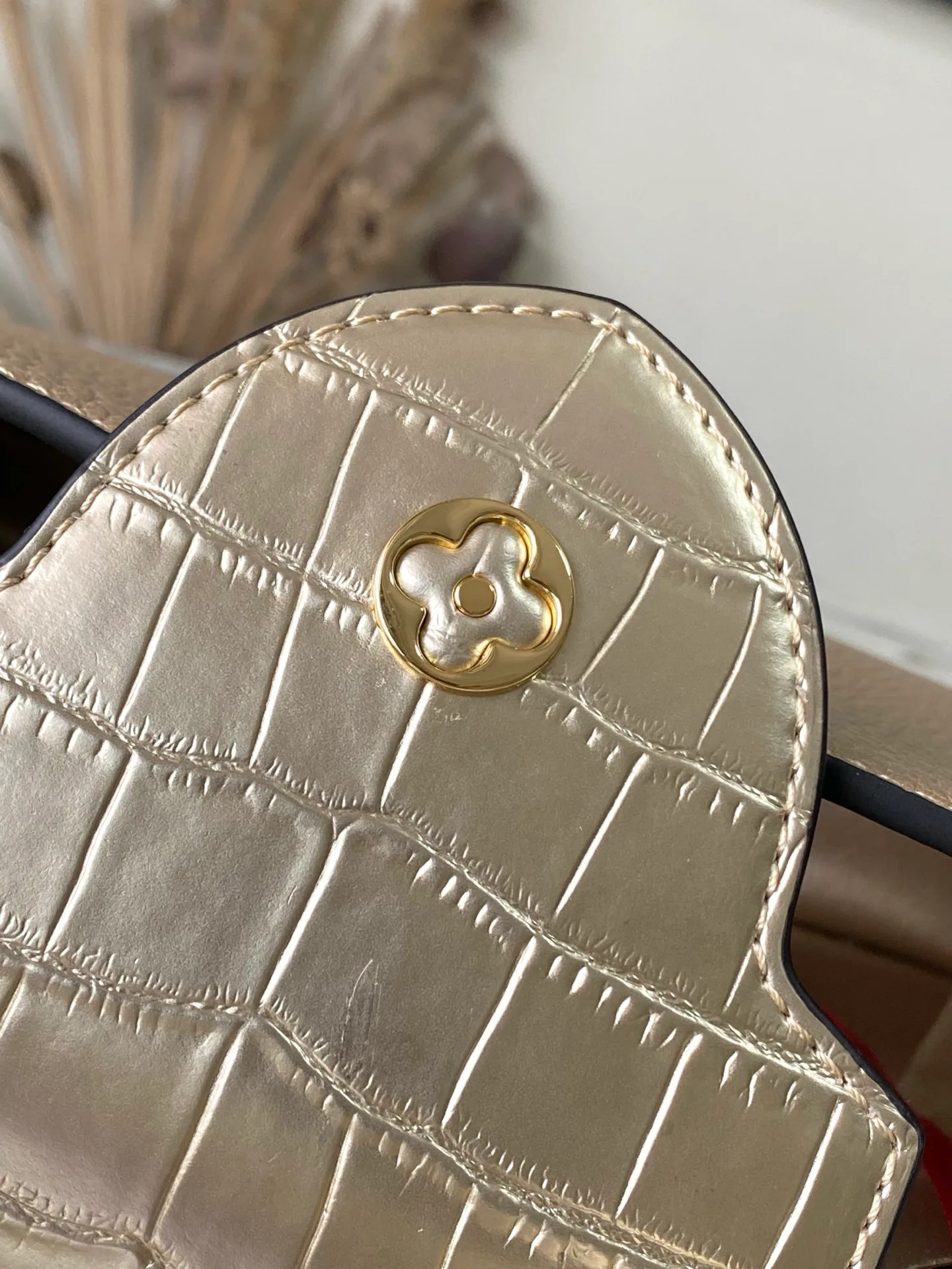 Классические Сумки Женские Louis Vuitton 17450395