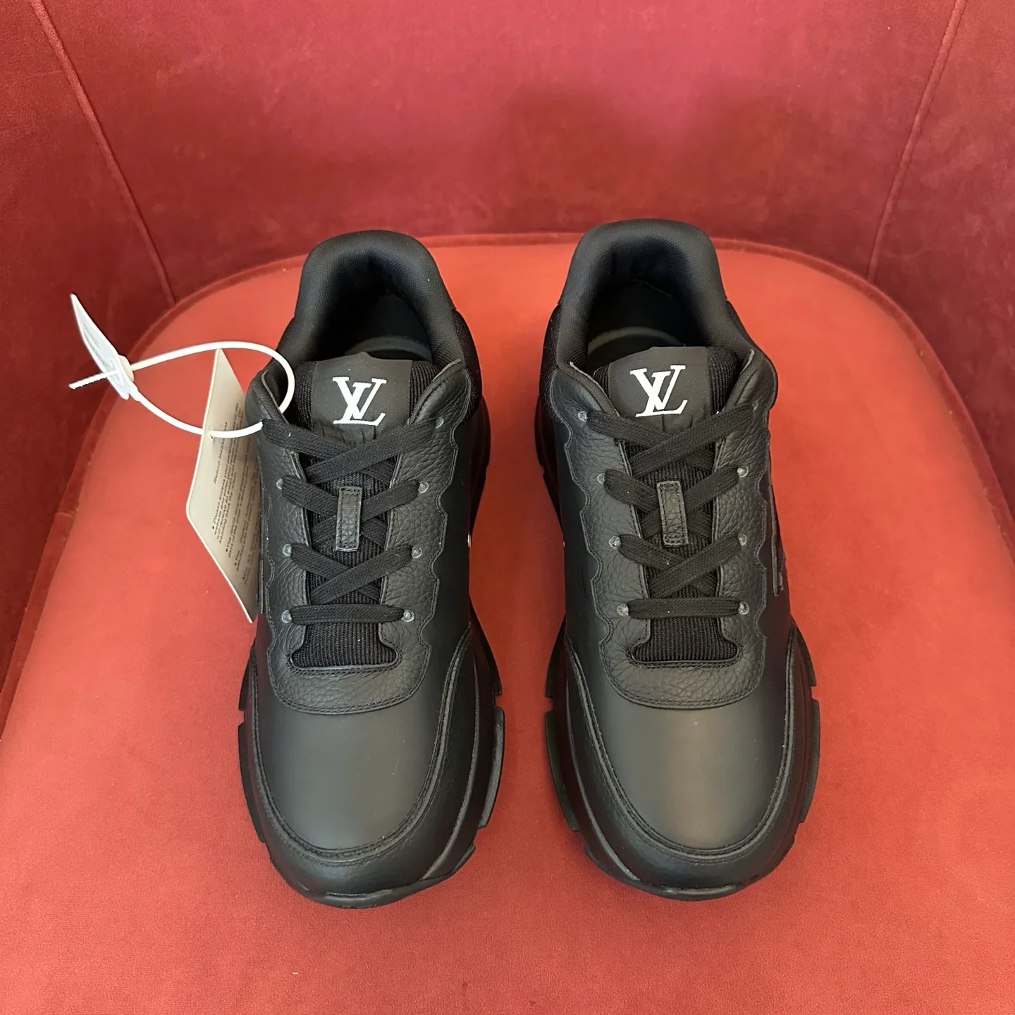 Кроссовки Женские Louis Vuitton 17460369