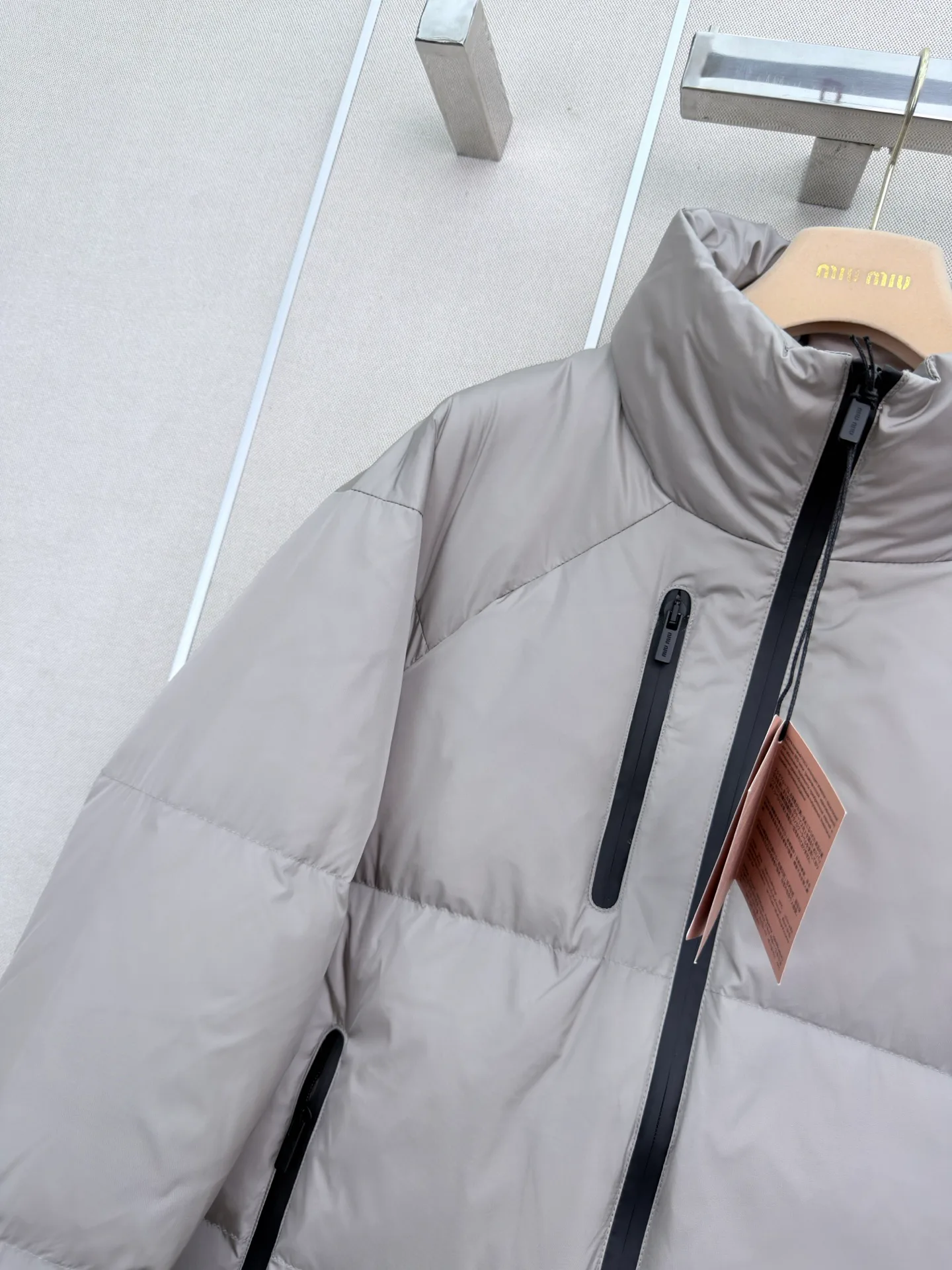 Куртки И Пуховики Женские Miu Miu 18108733