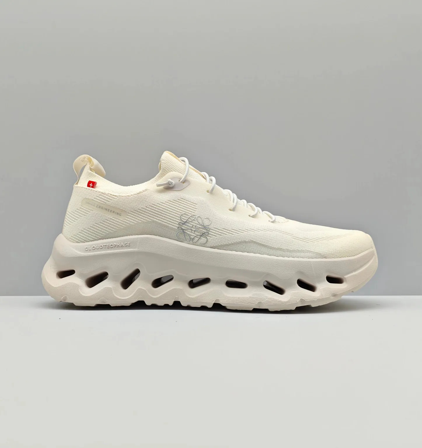 Кроссовки Женские Loewe 13193979