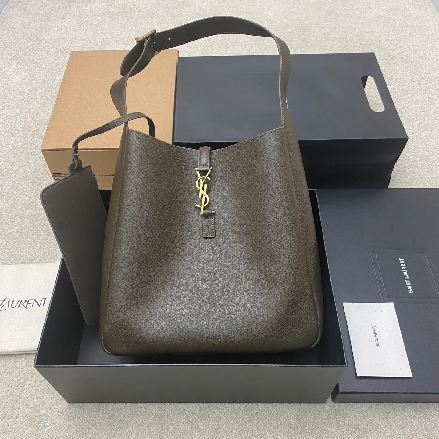 Классические Сумки Женские Saint Laurent 17506949