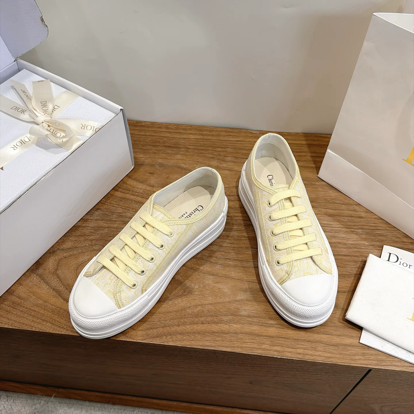 Кроссовки Женские Christian Dior 18034460