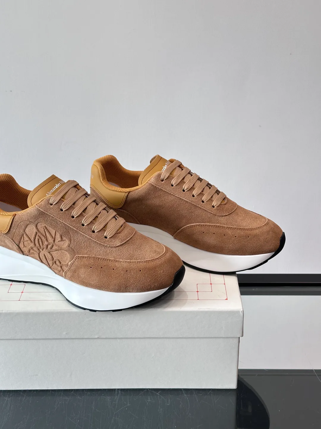 Кроссовки Женские Alexander Mcqueen 564619