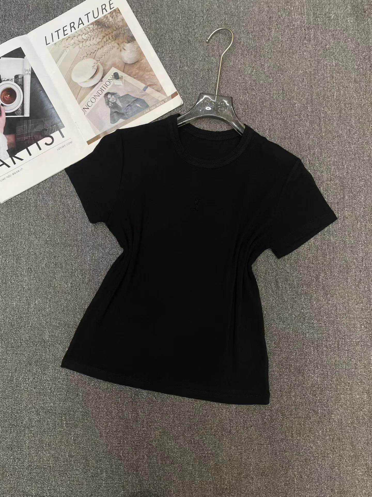 Футболки Женские Saint Laurent 3405110