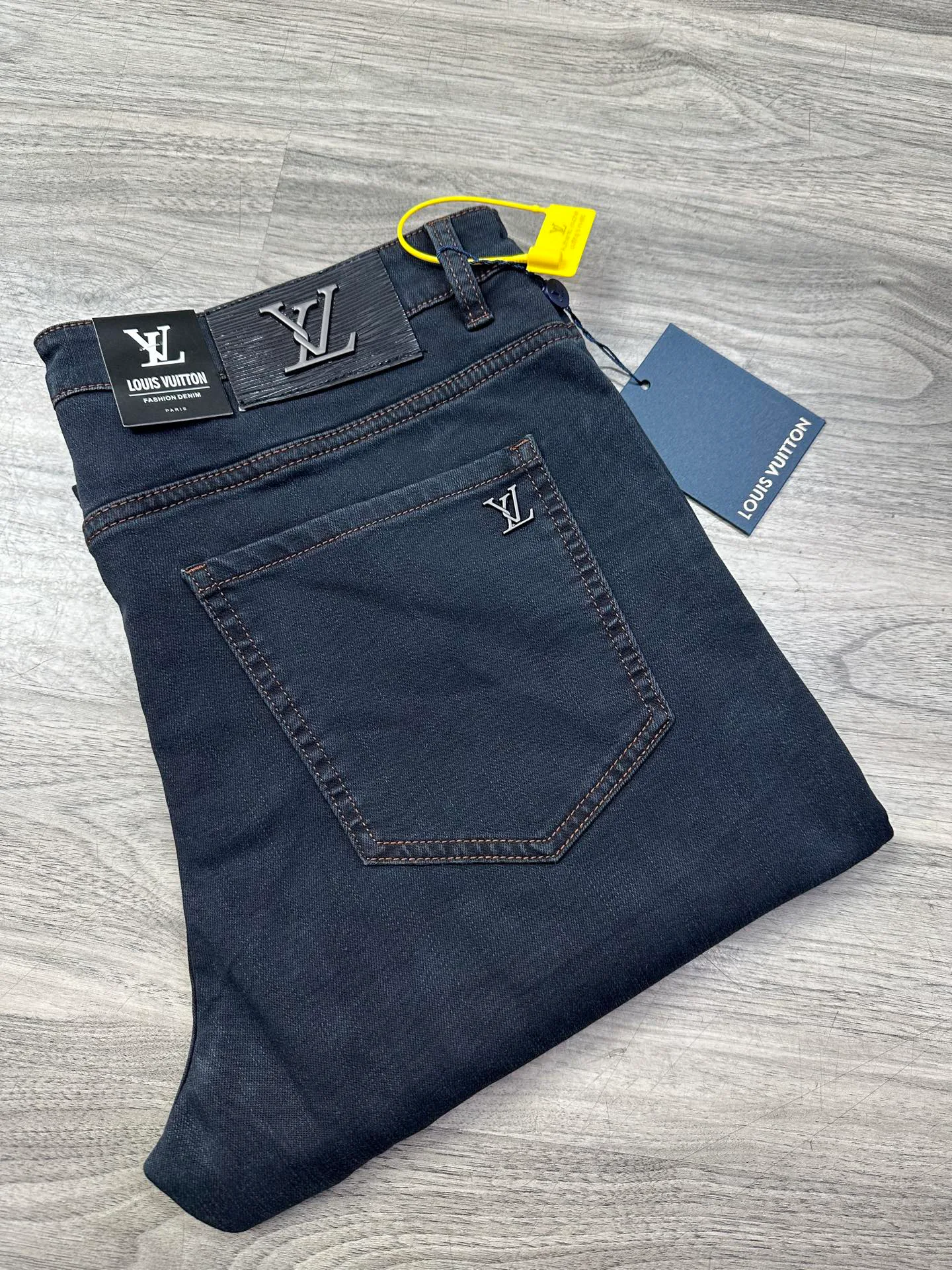 Джинсы Женские Louis Vuitton 1548447