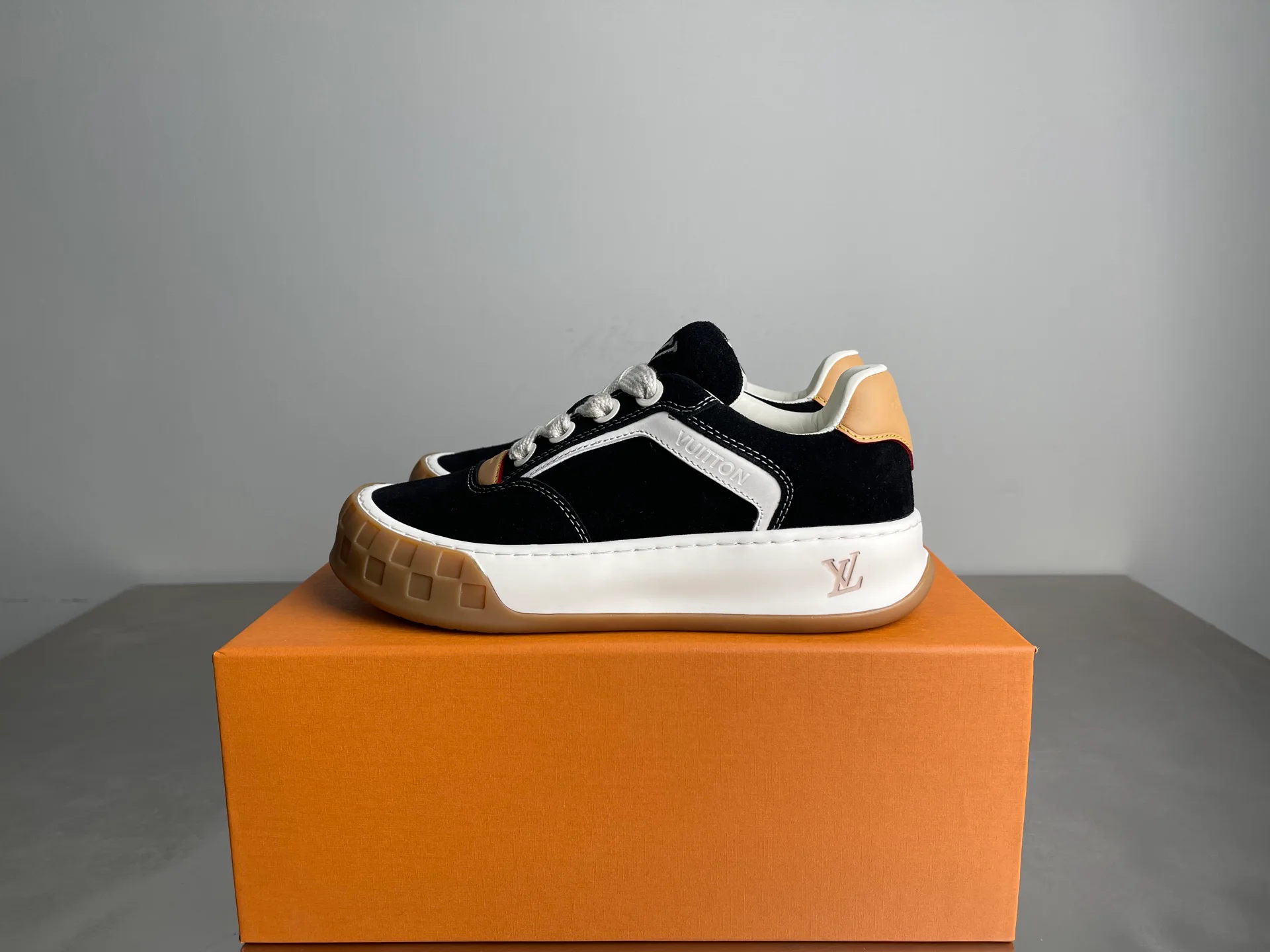 Кеды Мужские Louis Vuitton 12634401