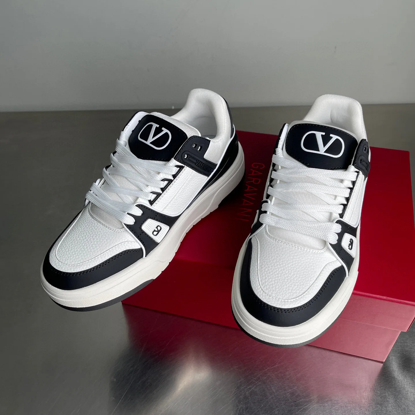 Кроссовки Женские Valentino 2733291