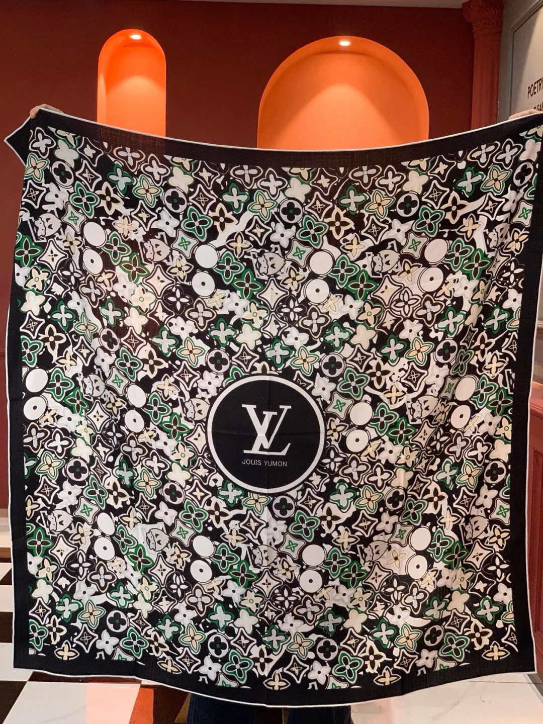 Шарфы Louis Vuitton 18574591