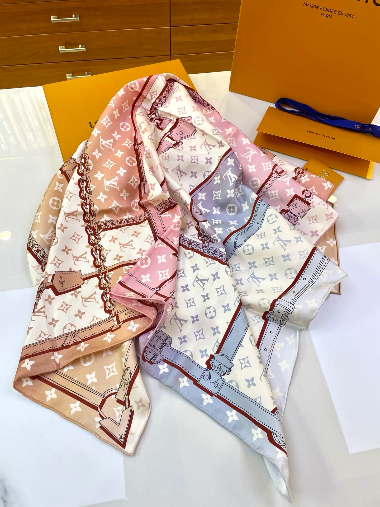 Шарфы Louis Vuitton 6645280