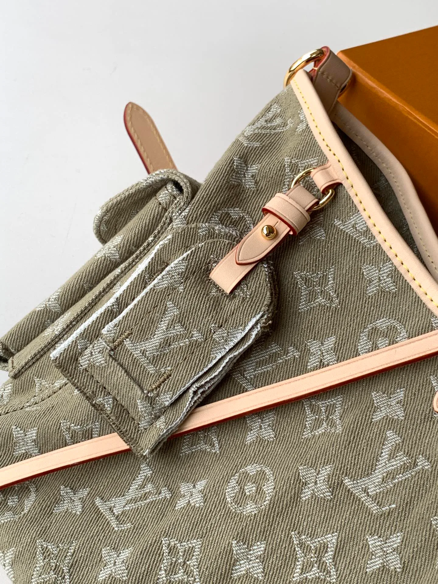 Сумки На Ремне Женские Louis Vuitton 13435276