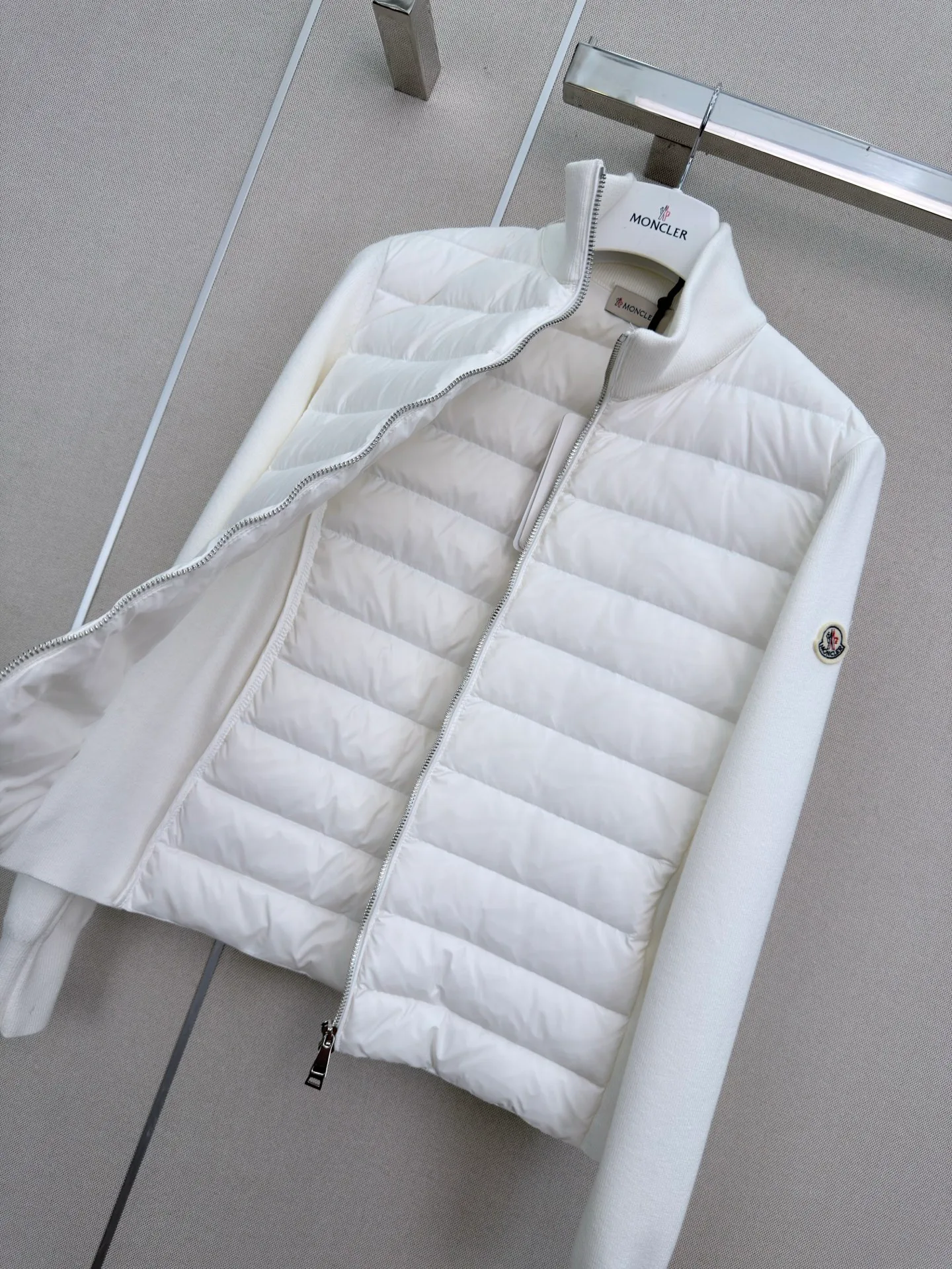 Куртки И Пуховики Женские Moncler 19247523
