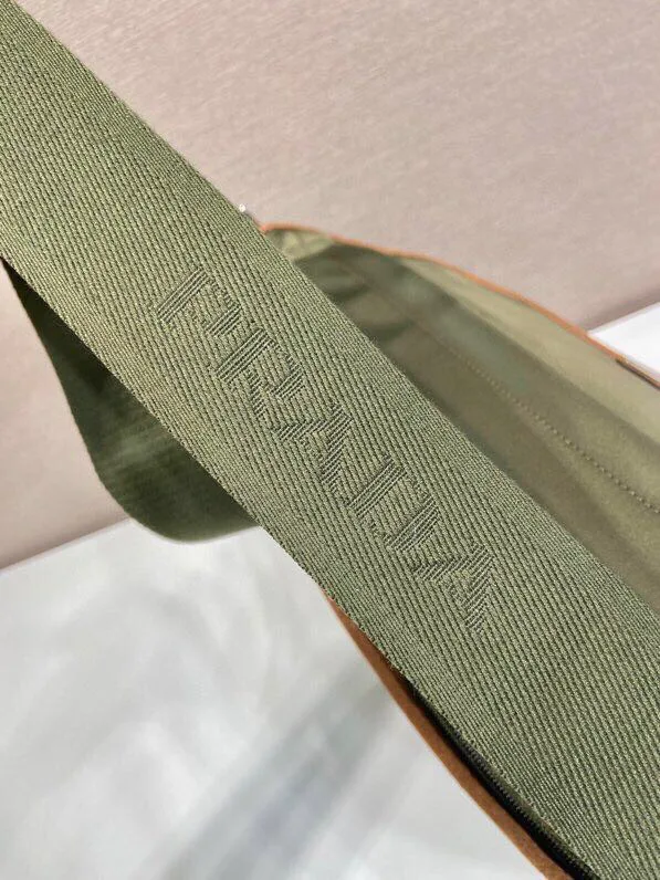 Барсетки Мужские Prada 15089640
