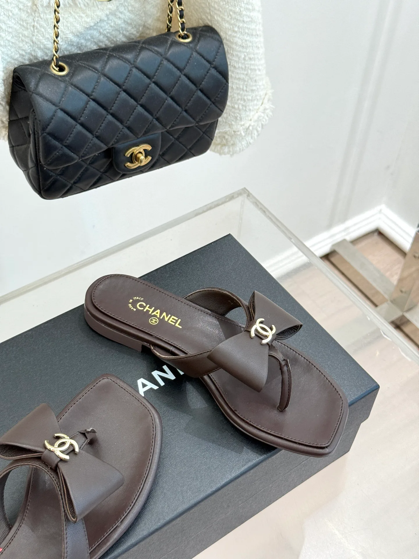 Шлепанцы Женские Chanel 16965744