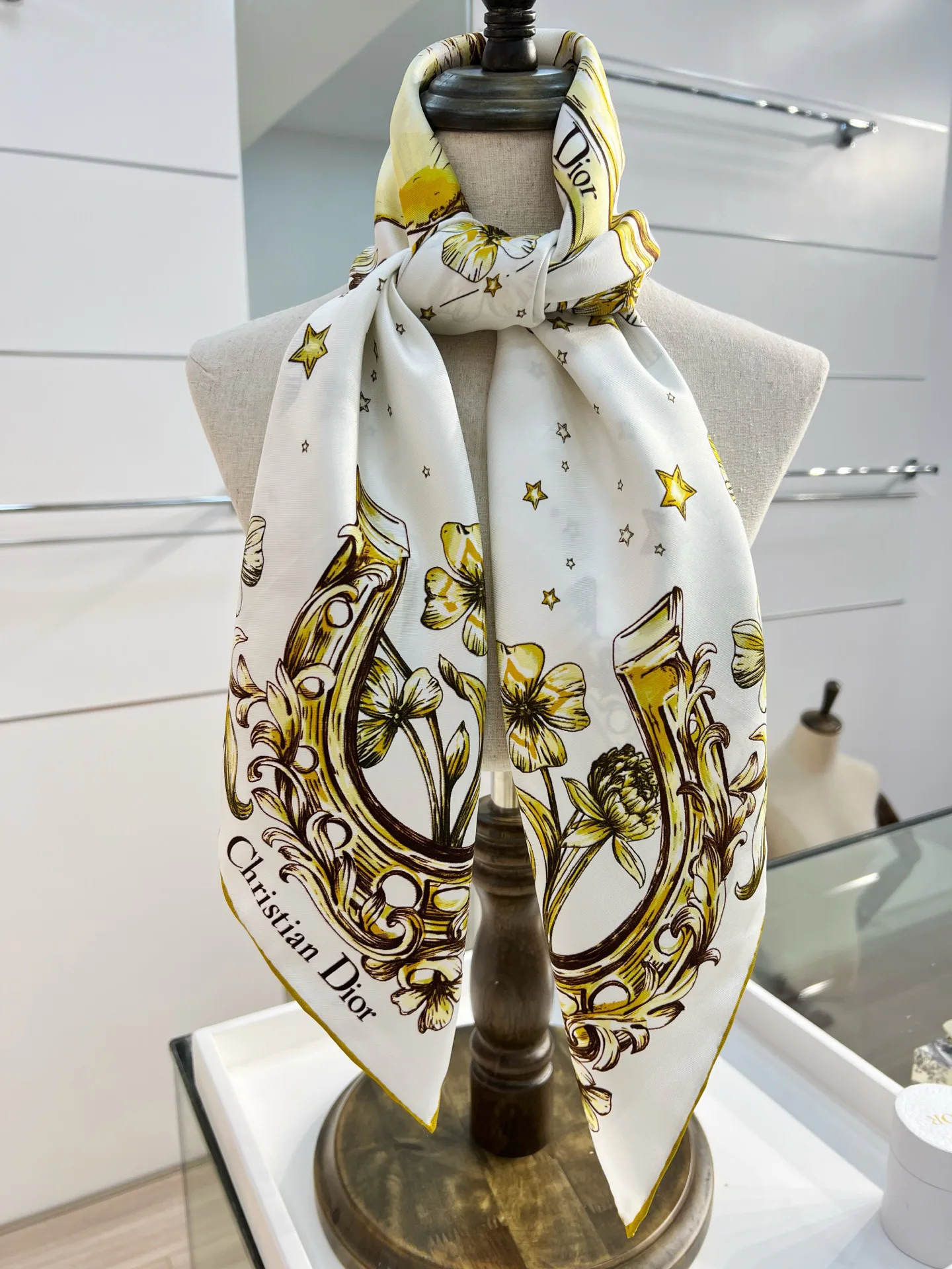 Платки Christian Dior 11722449