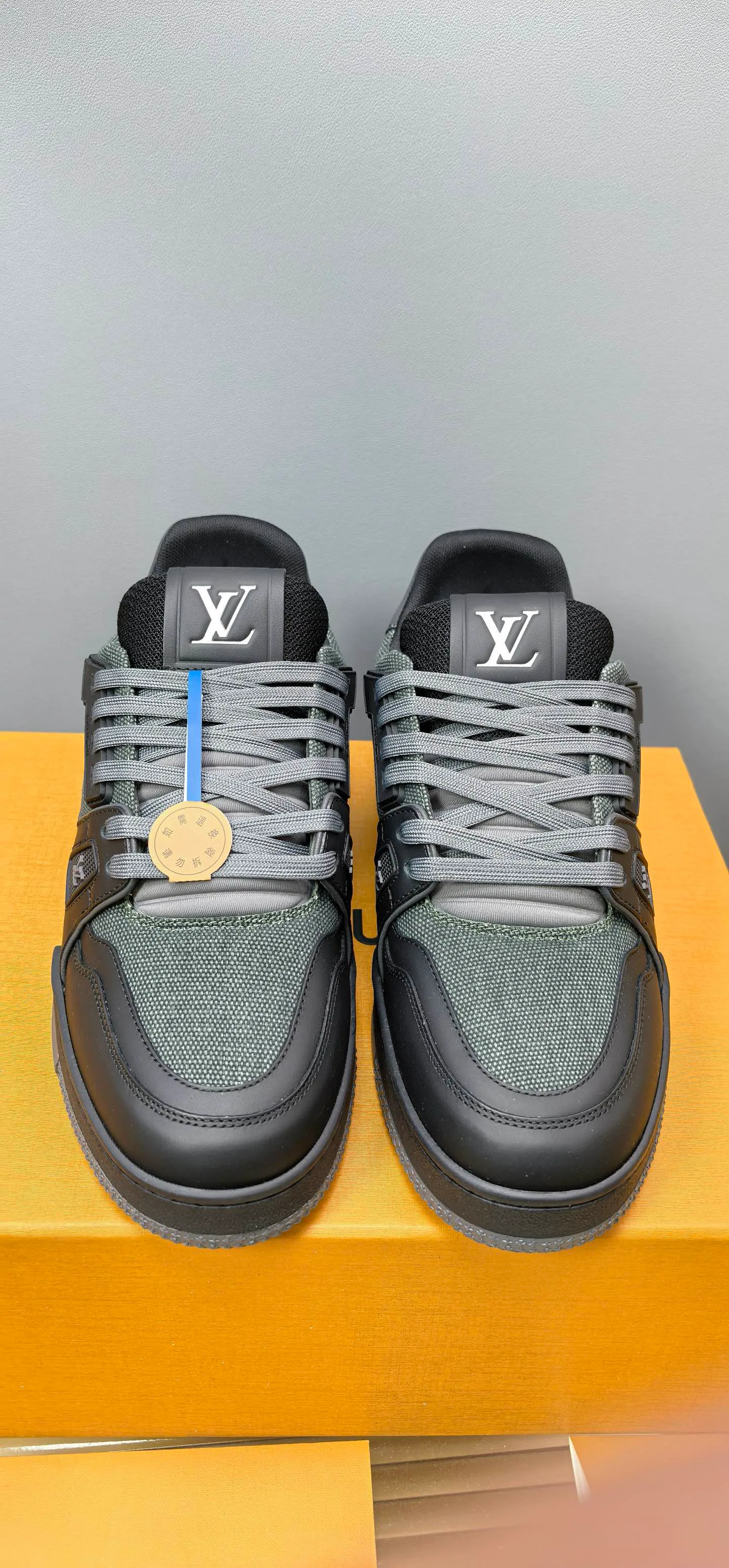 Кроссовки Женские Louis Vuitton 374011