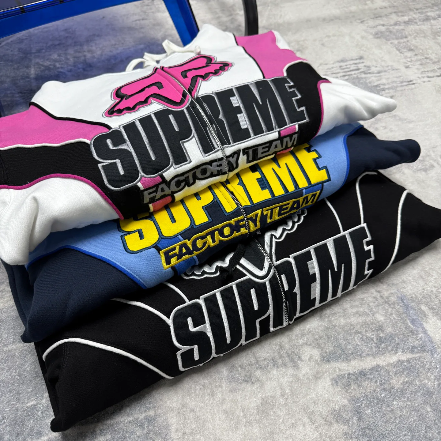 Свитшоты И Худи Женские Supreme 5379243