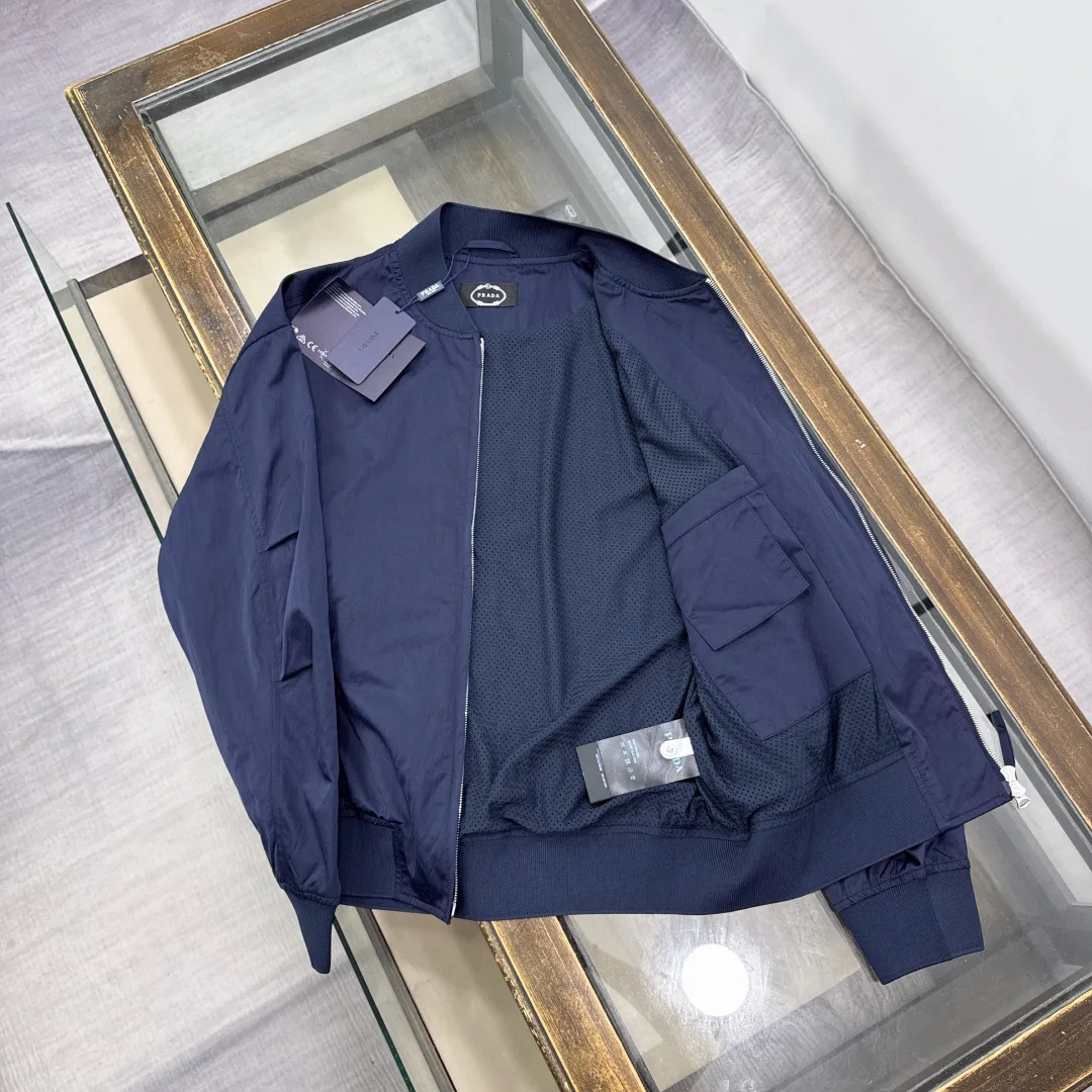 Куртки И Пуховики Мужские Prada 17550788