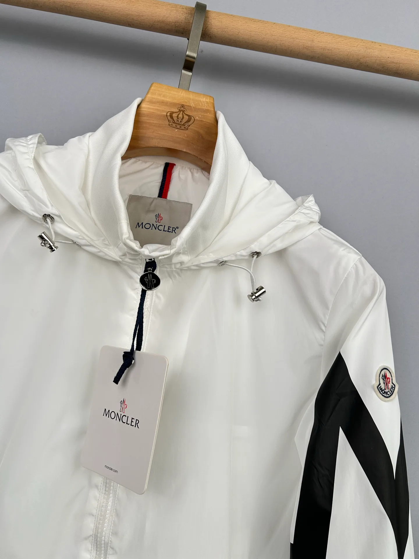 Куртки И Пуховики Мужские Moncler 13137534
