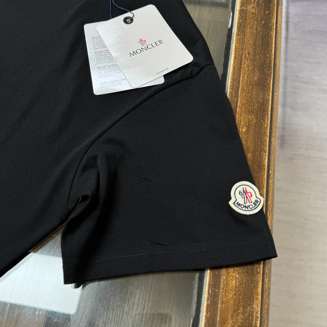 Футболки Женские Moncler 10292130