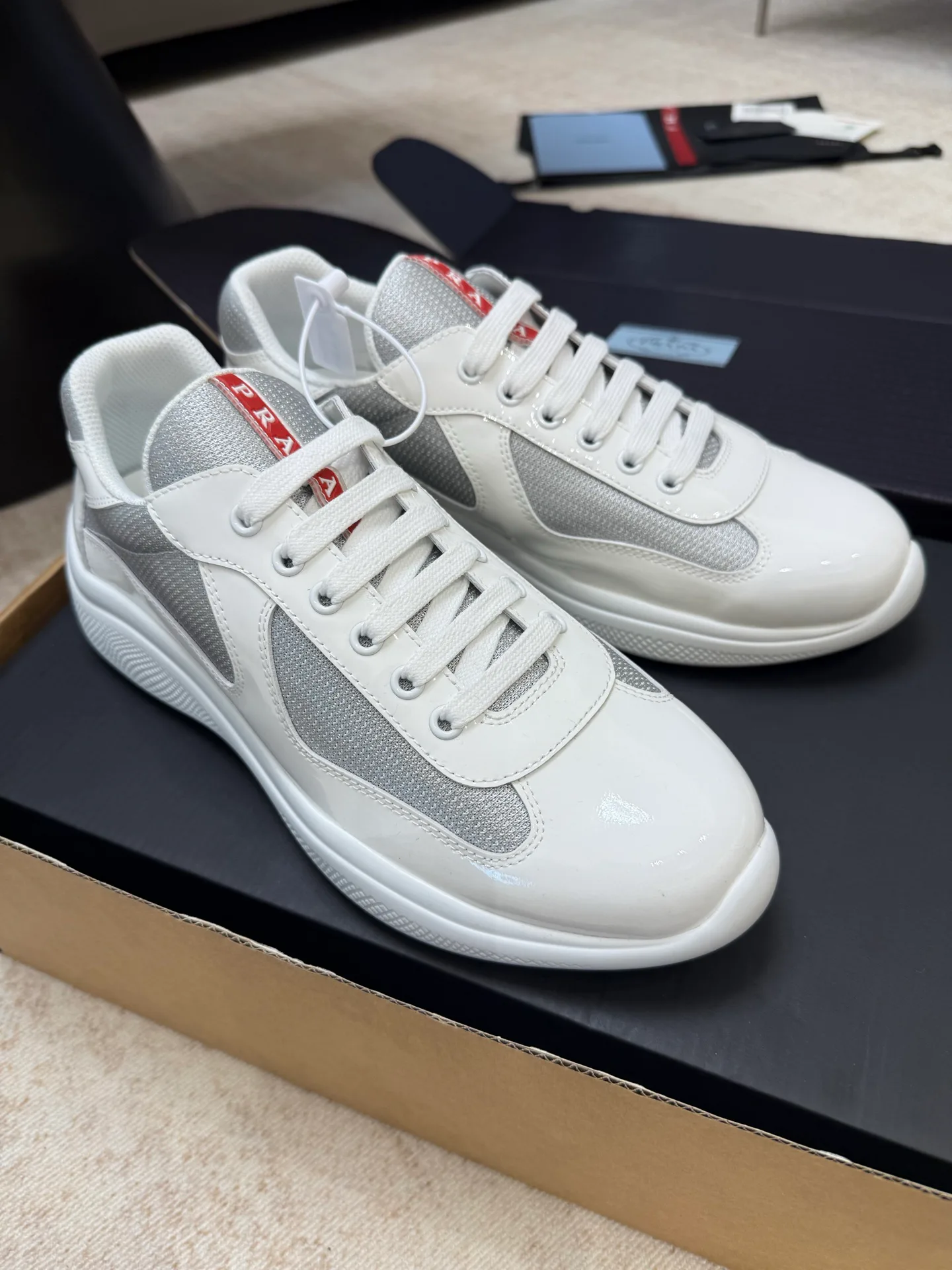 Кроссовки Женские Prada 11411015