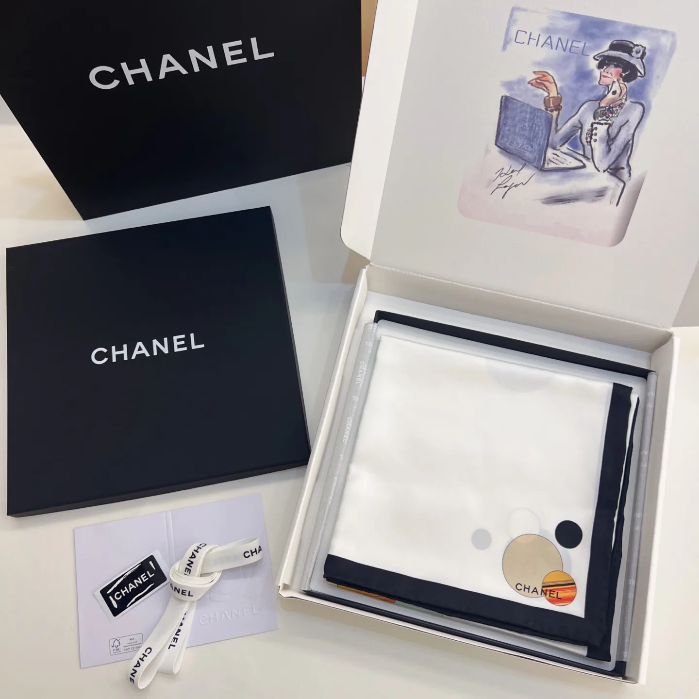 Платки Chanel 13575374