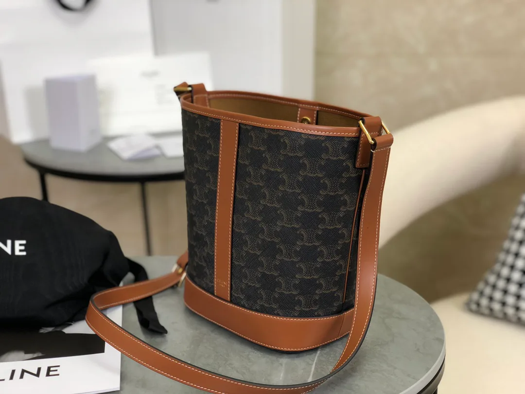 Классические Сумки Женские Celine 10627523