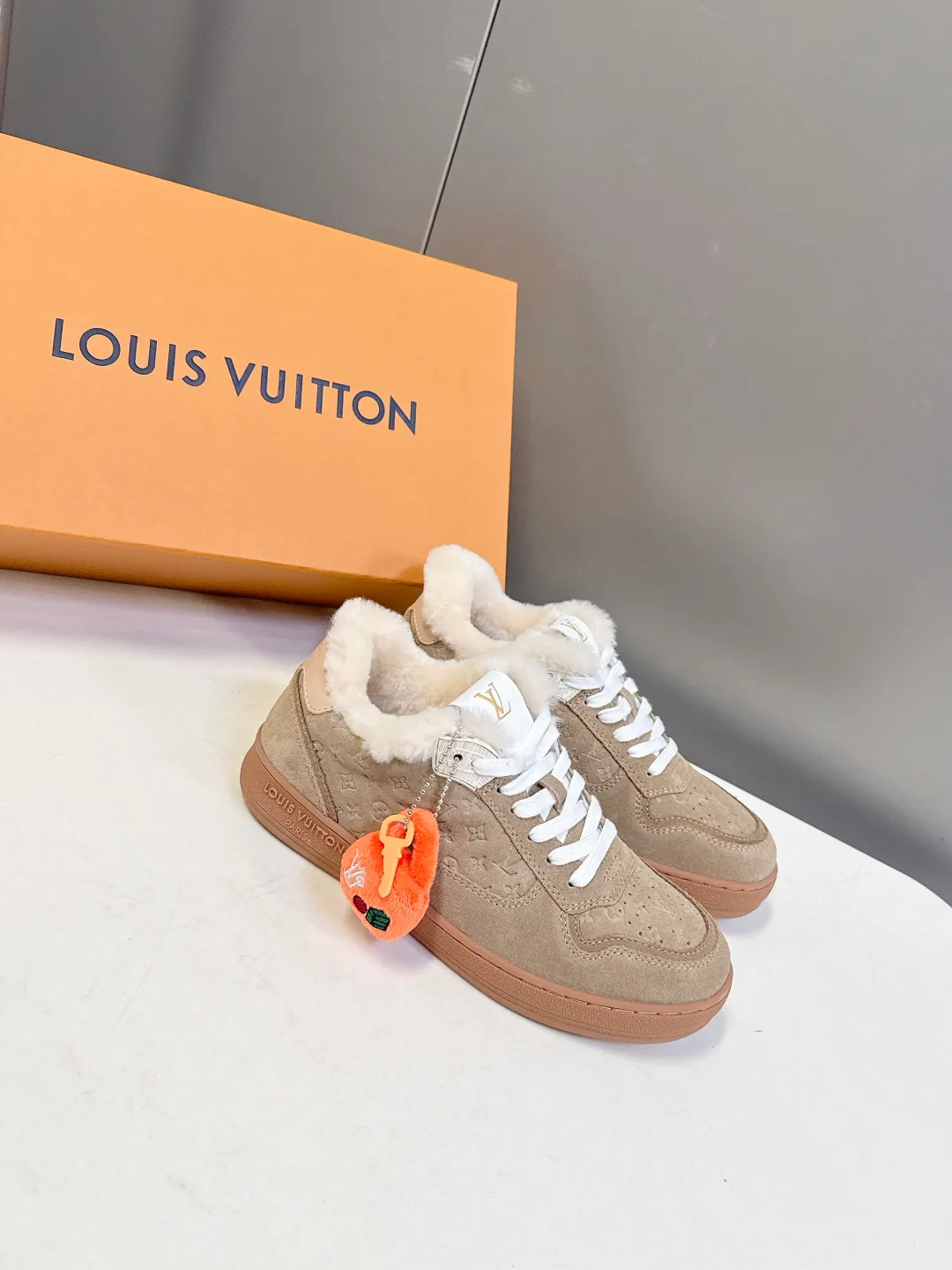 Кроссовки Мужские Louis Vuitton 951178