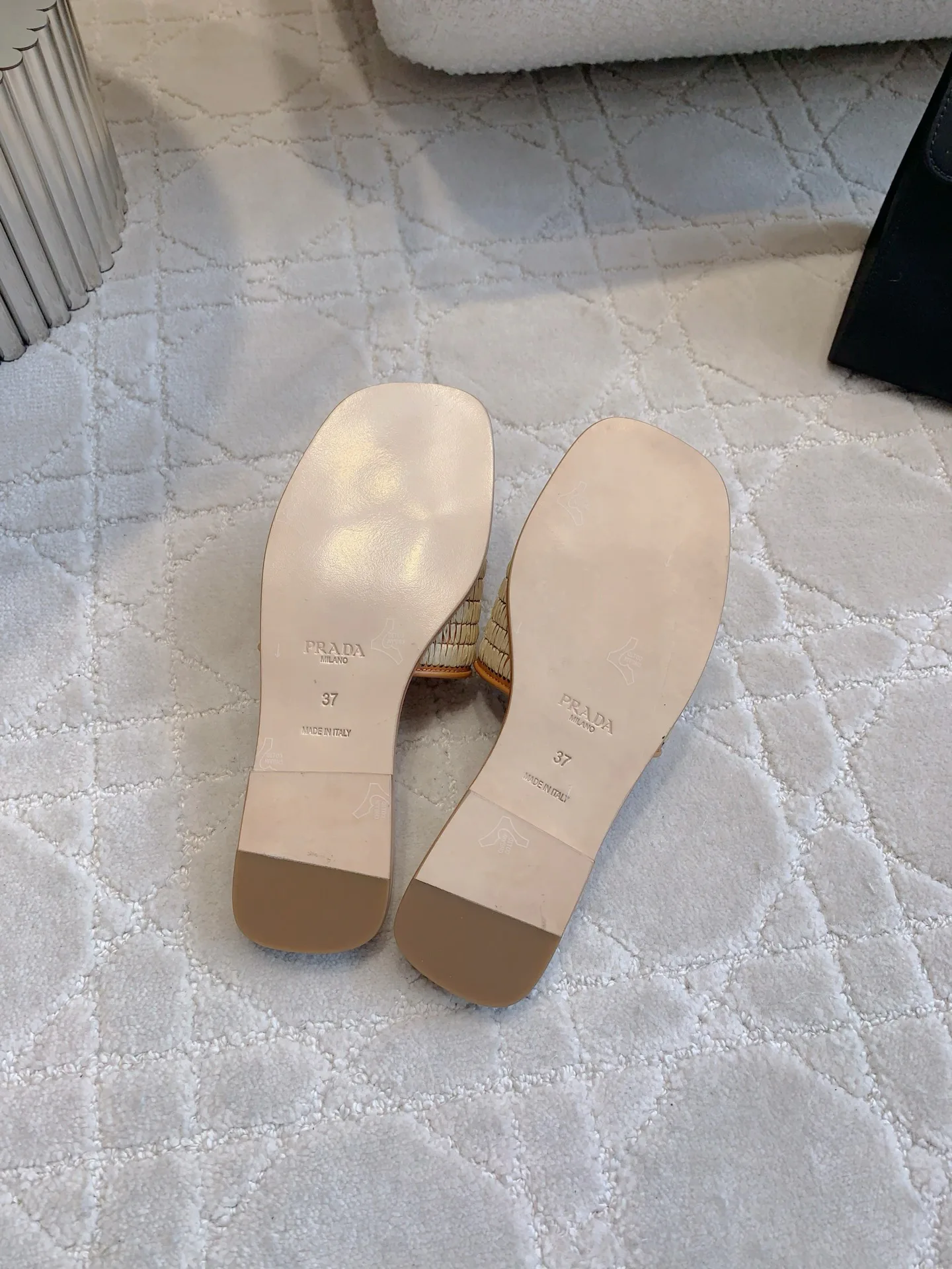 Шлепанцы Женские Prada 32440