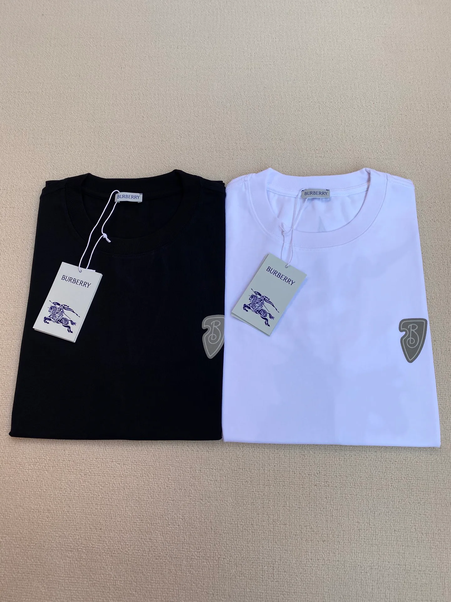 Футболки Женские Burberry 13302371