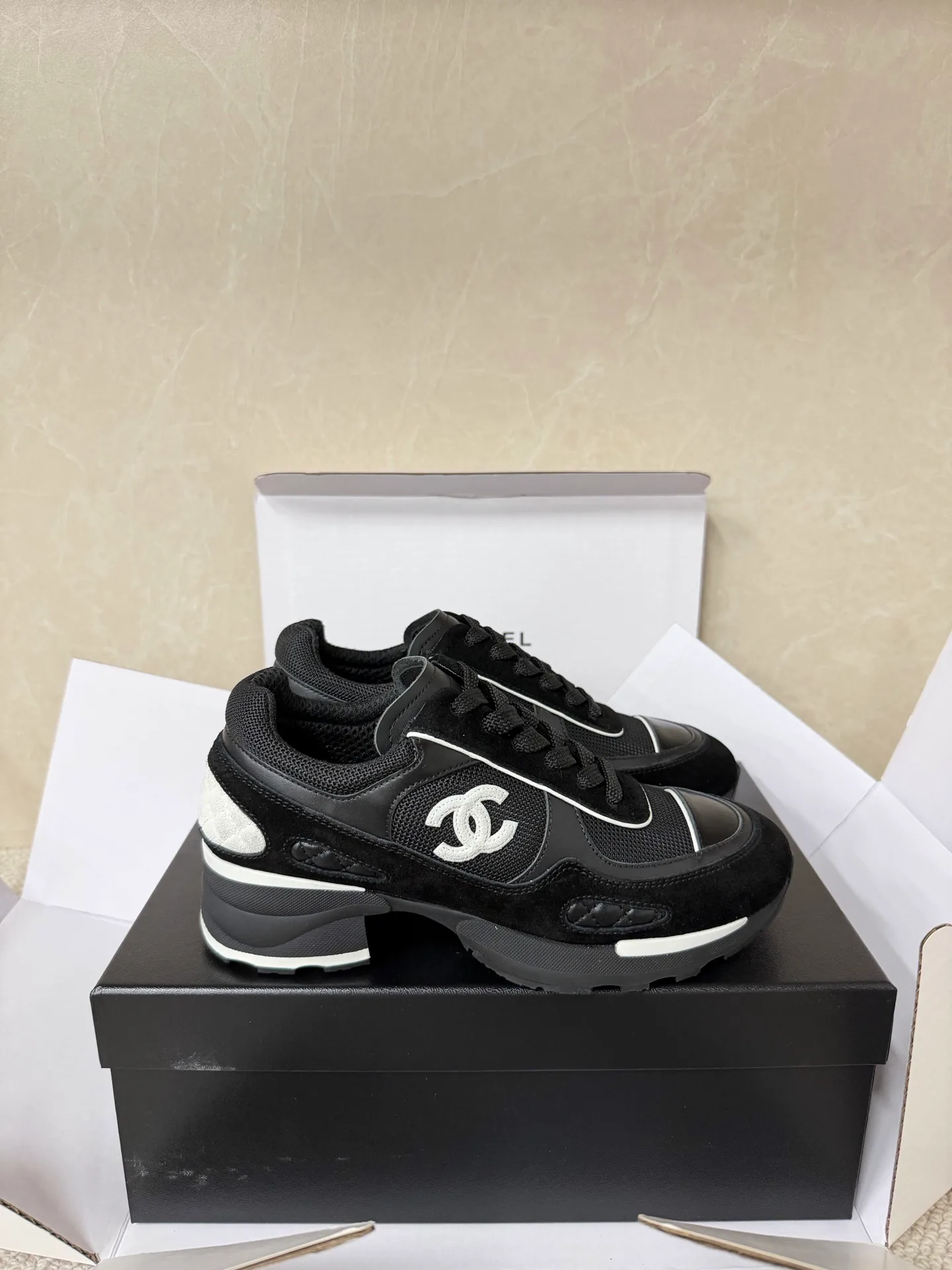 Кроссовки Женские Chanel 1679209