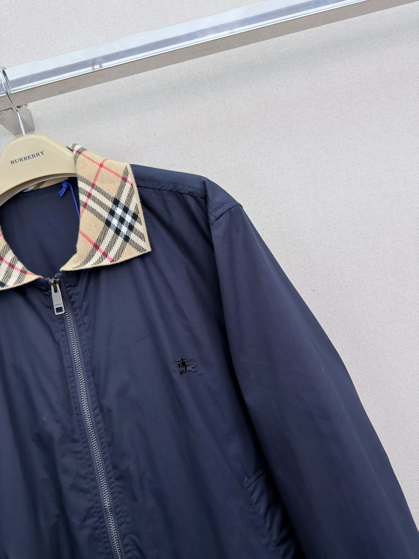 Куртки И Пуховики Женские Burberry 17893584