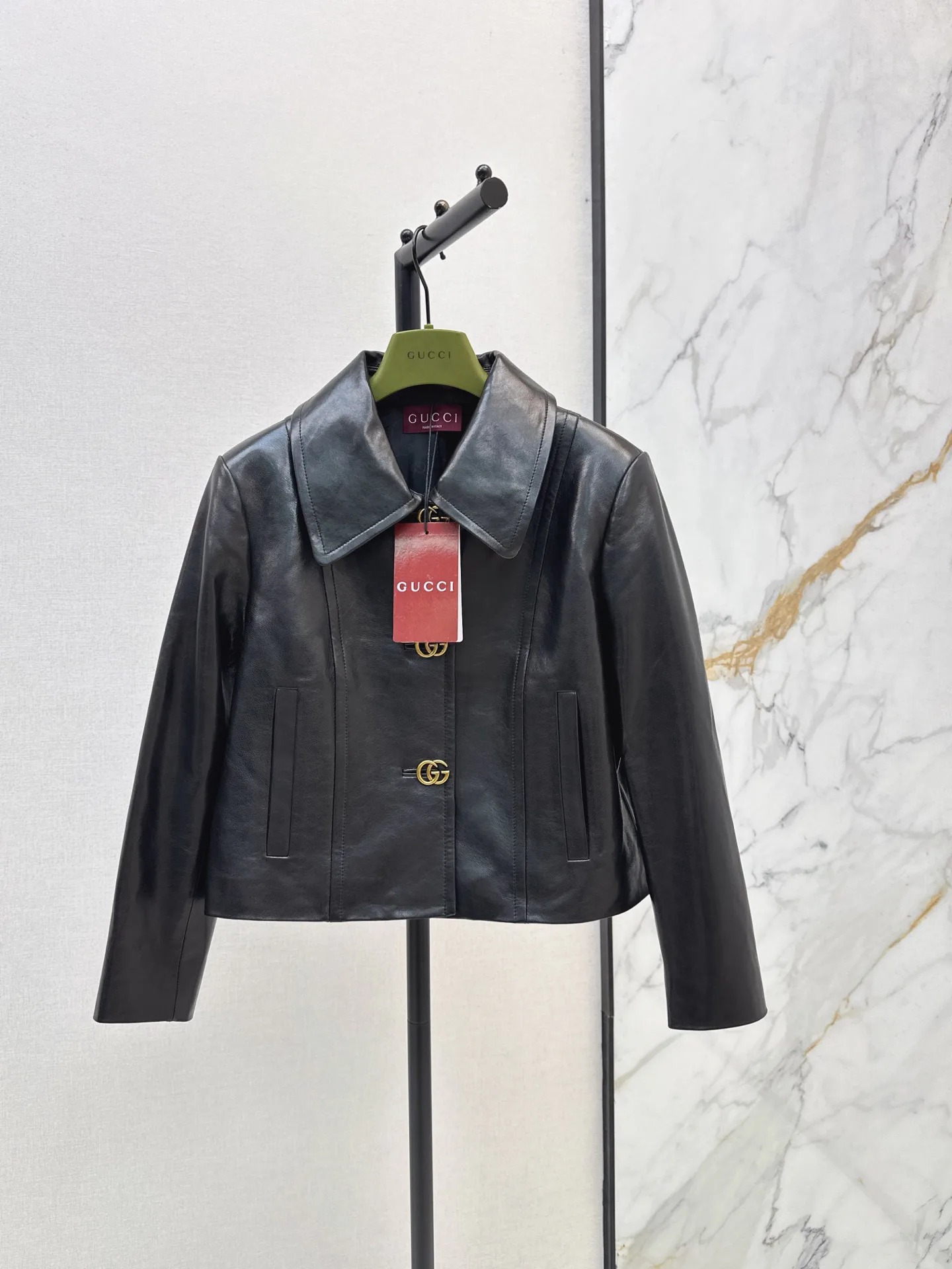 Кожаные Куртки И Дублёнки Женские Gucci 17651724