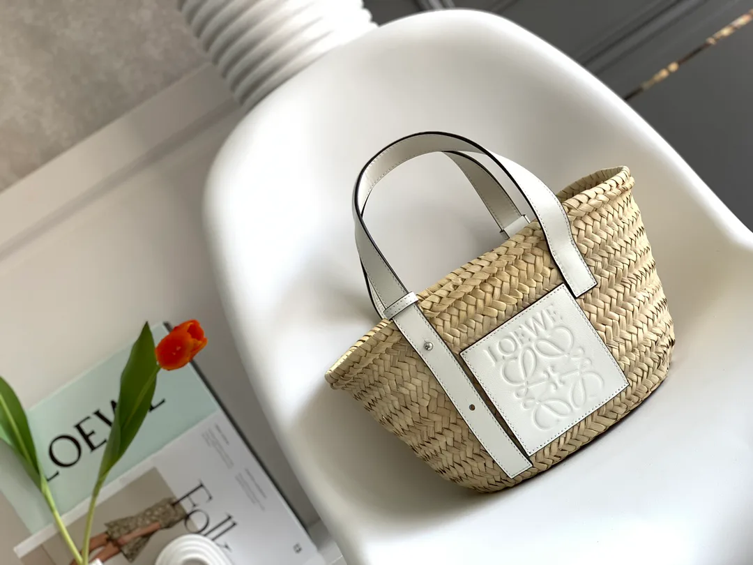 Классические Сумки Женские Loewe 12172480