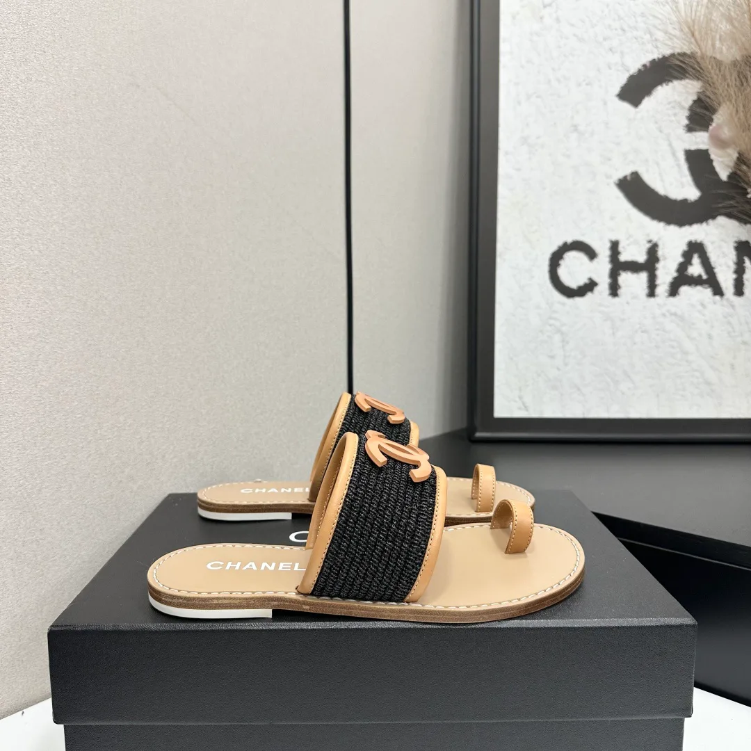 Шлепанцы Женские Chanel 11738528
