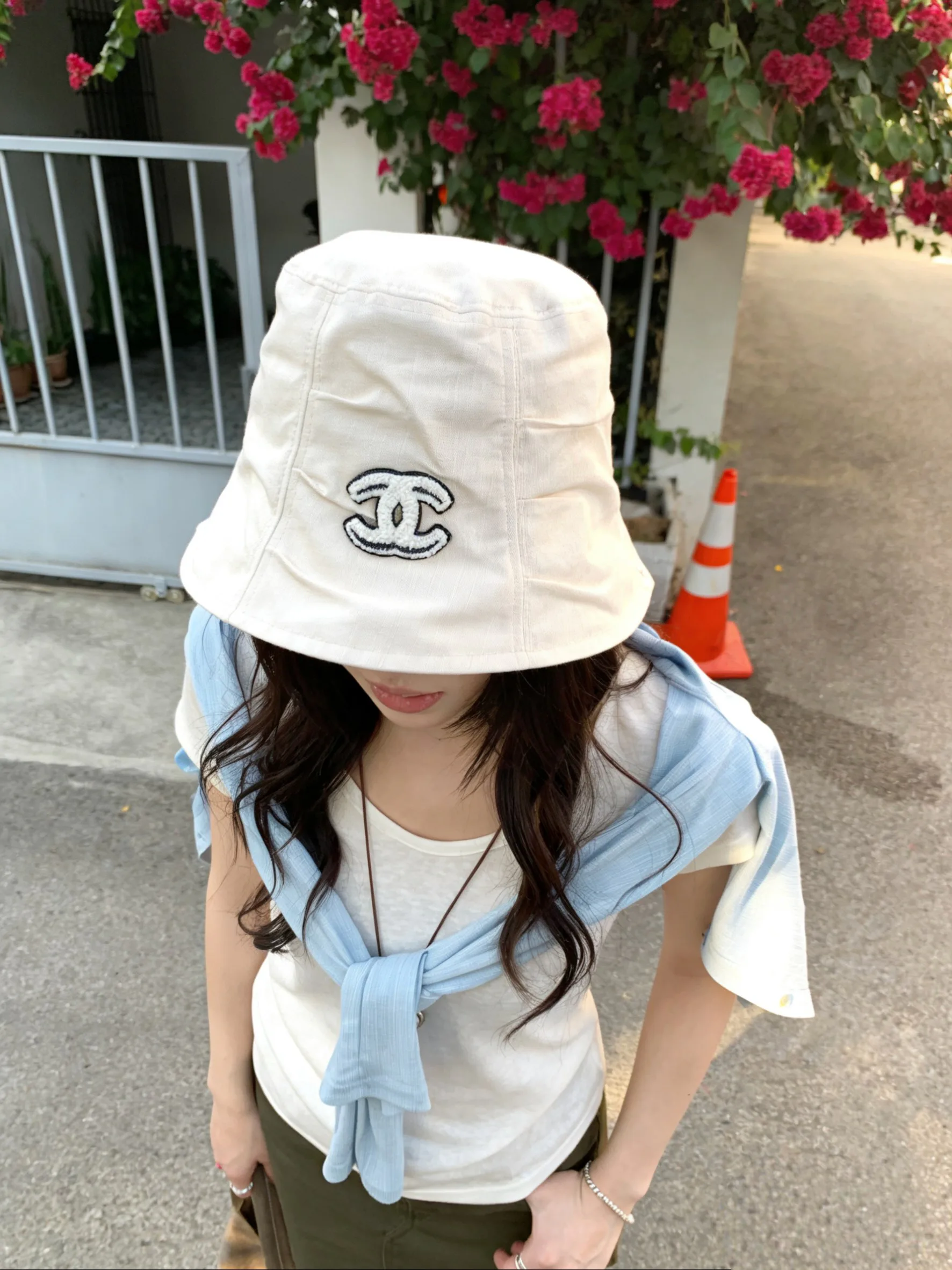 Головные Уборы Chanel 17498327