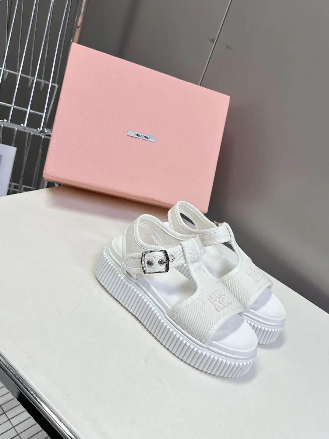 Босоножки Женские Miu Miu 13332438