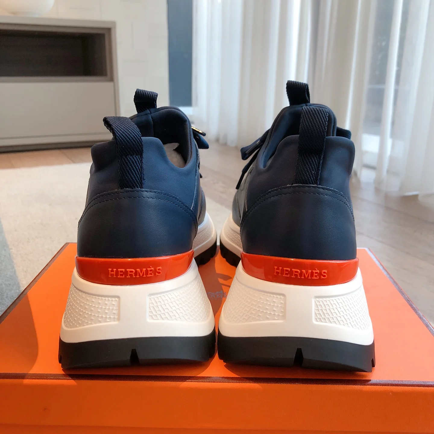 Кроссовки Женские Hermes 1237222