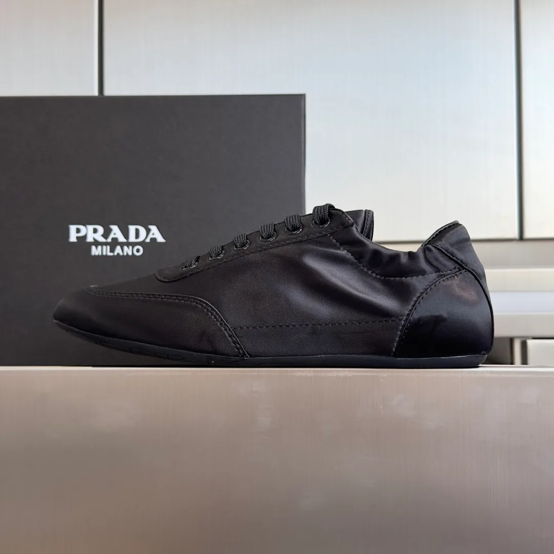 Кроссовки Женские Prada 790416