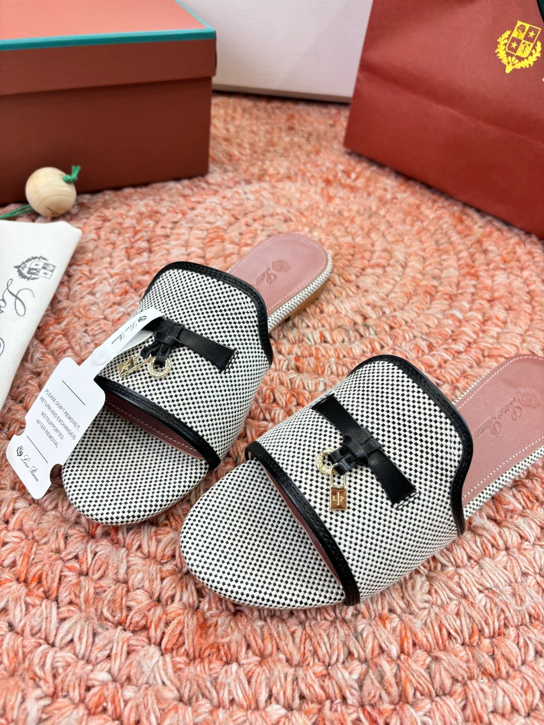 Шлепанцы Женские Loro Piana 11745828