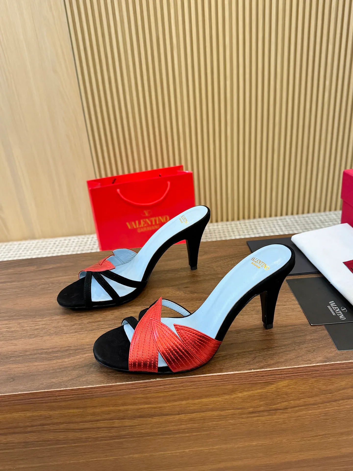 Босоножки Женские Valentino 9737245