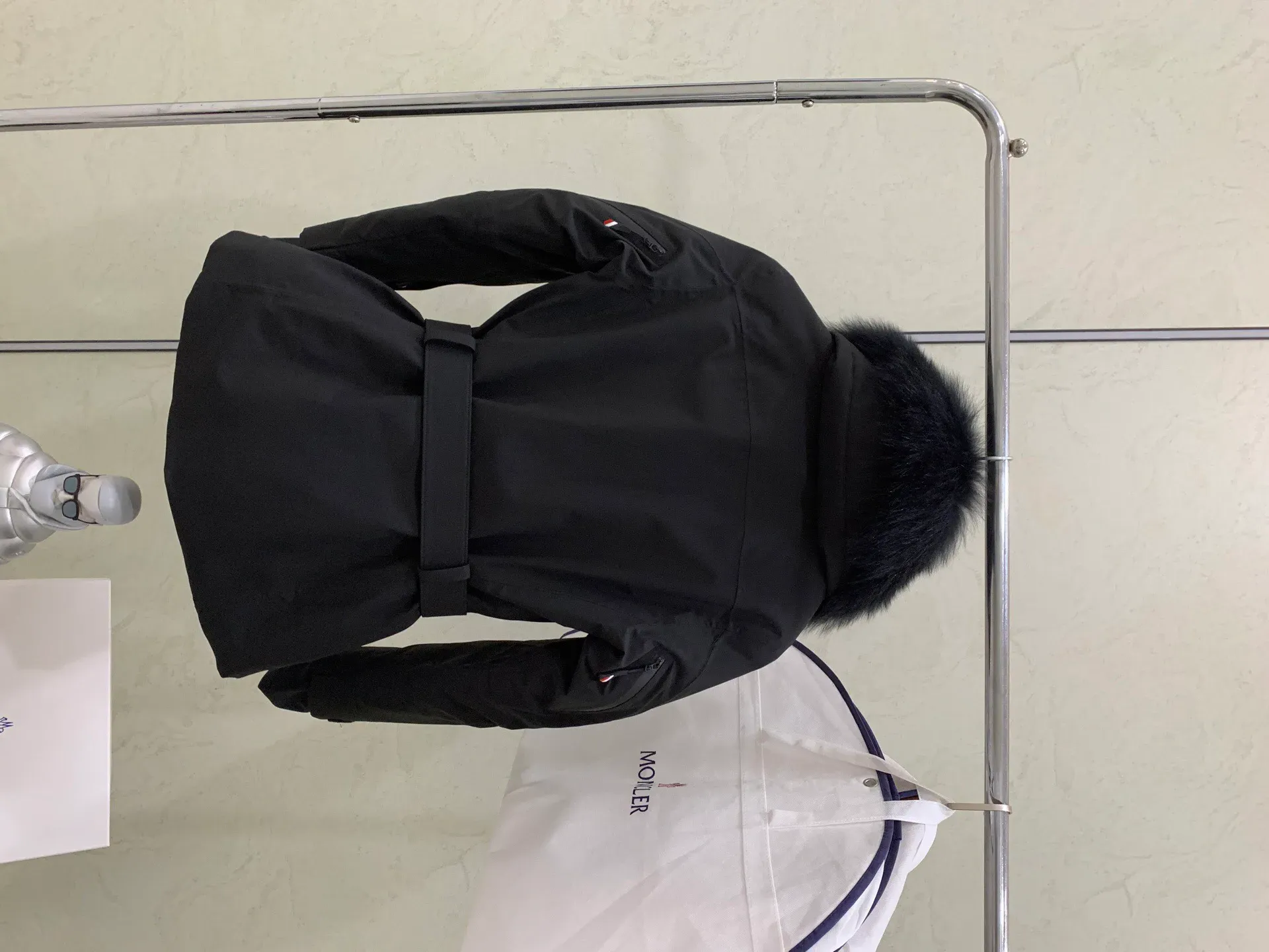 Куртки И Пуховики Женские Moncler 870385