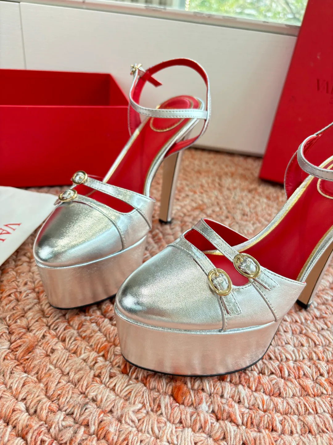 Босоножки Женские Valentino 11479969