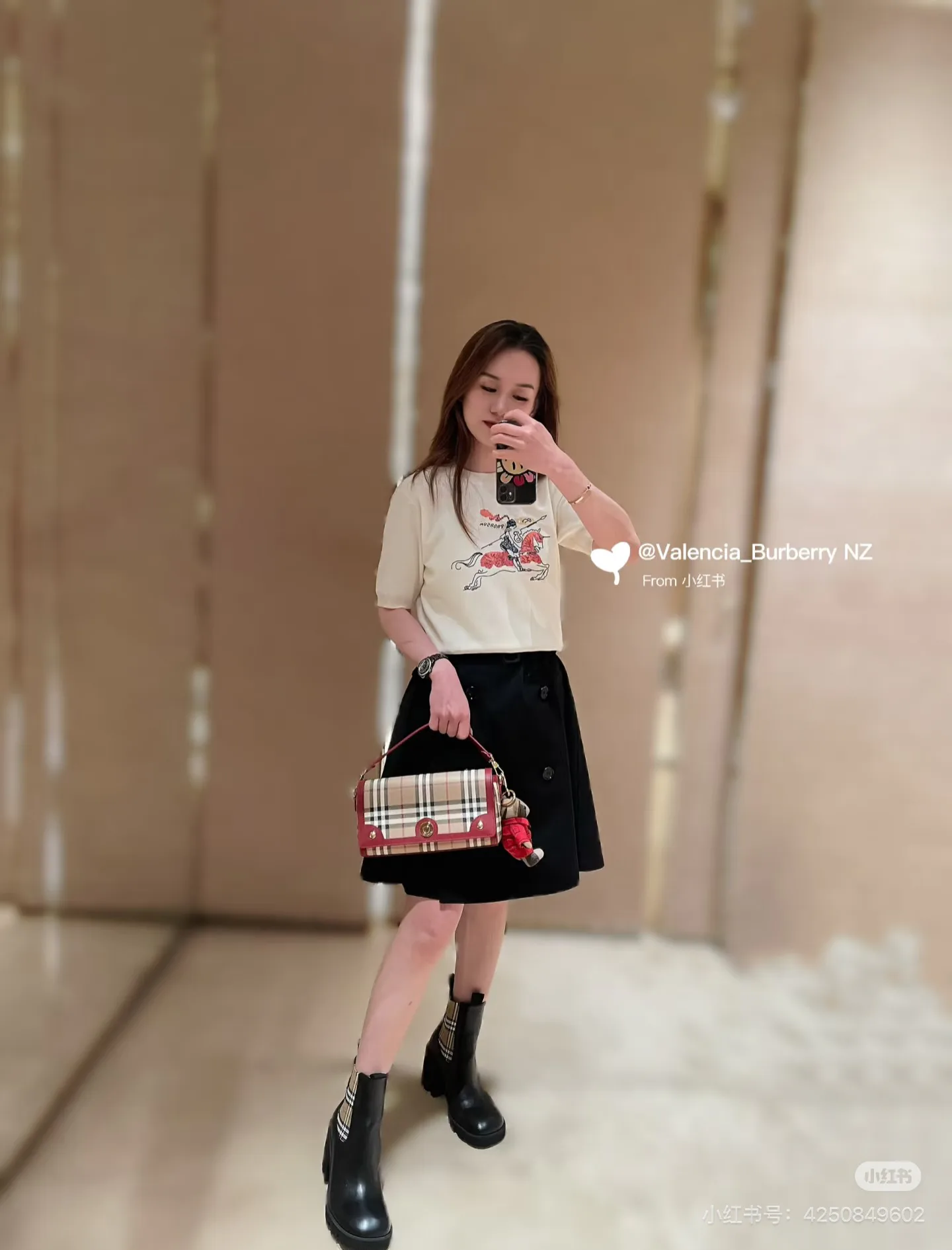 Футболки Женские Burberry 4211540