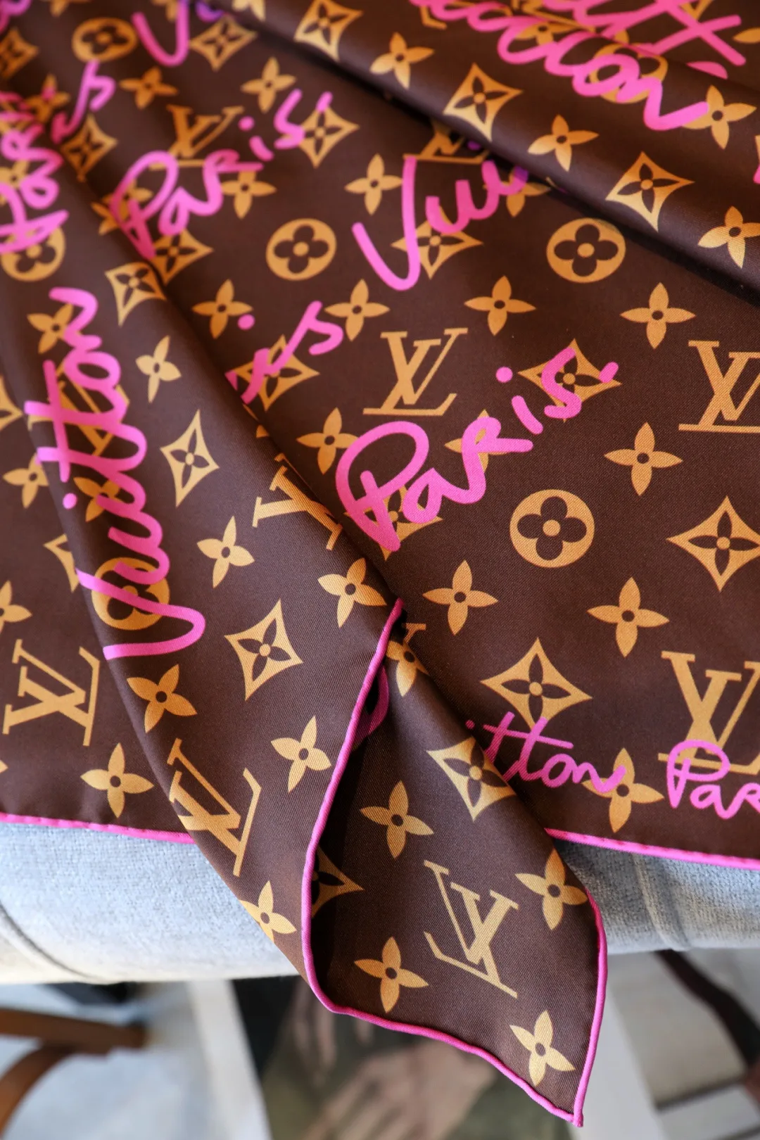 Шарфы Louis Vuitton 12737696