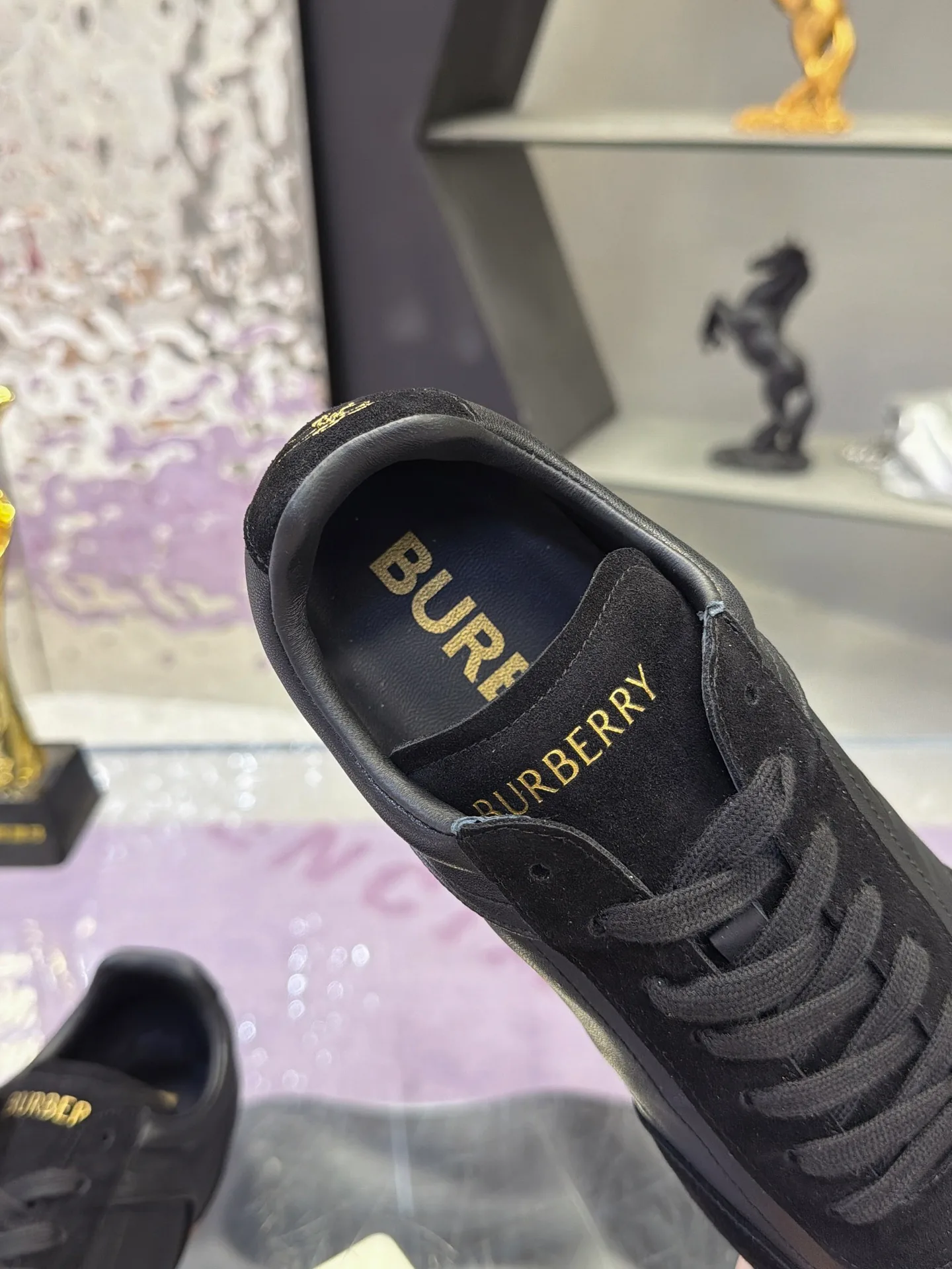Кроссовки Женские Burberry 18025572