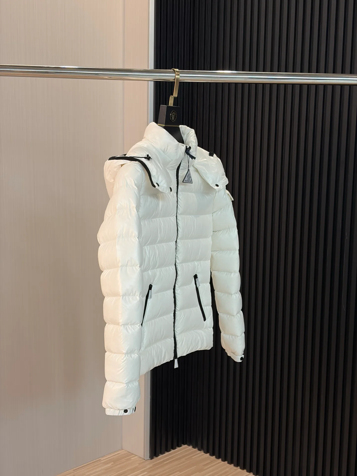 Куртки И Пуховики Женские Moncler 17927268