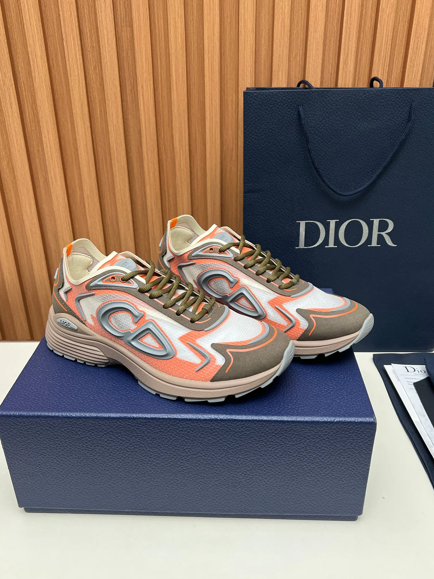 Кроссовки Женские Christian Dior 13406948