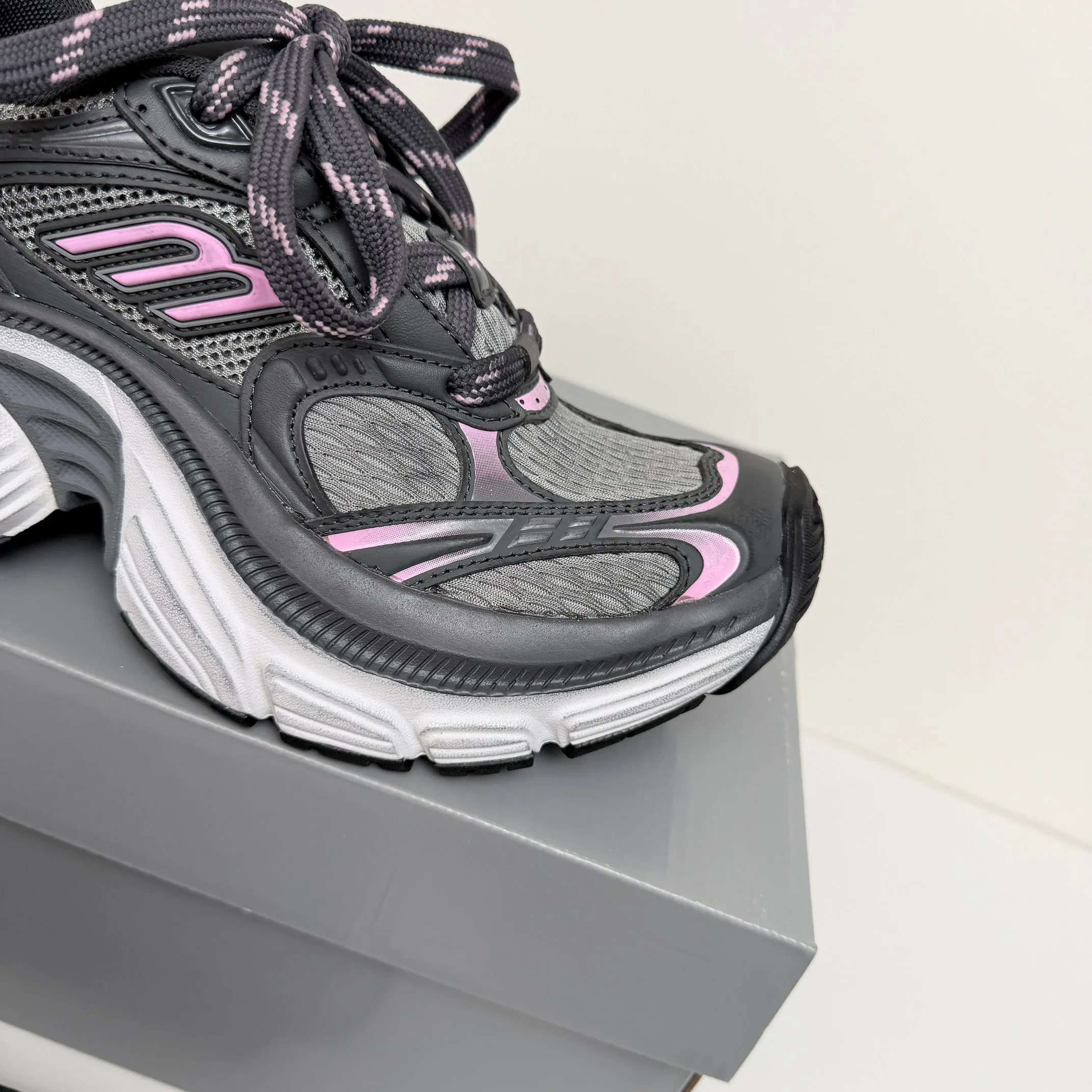 Кроссовки Женские Balenciaga 6062601