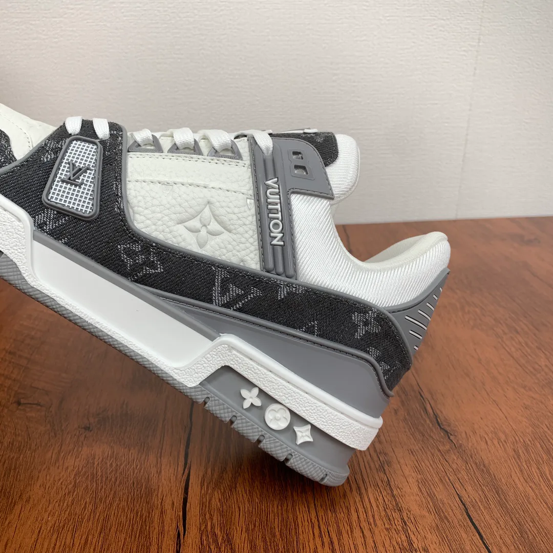 Кроссовки Мужские Louis Vuitton 1032427